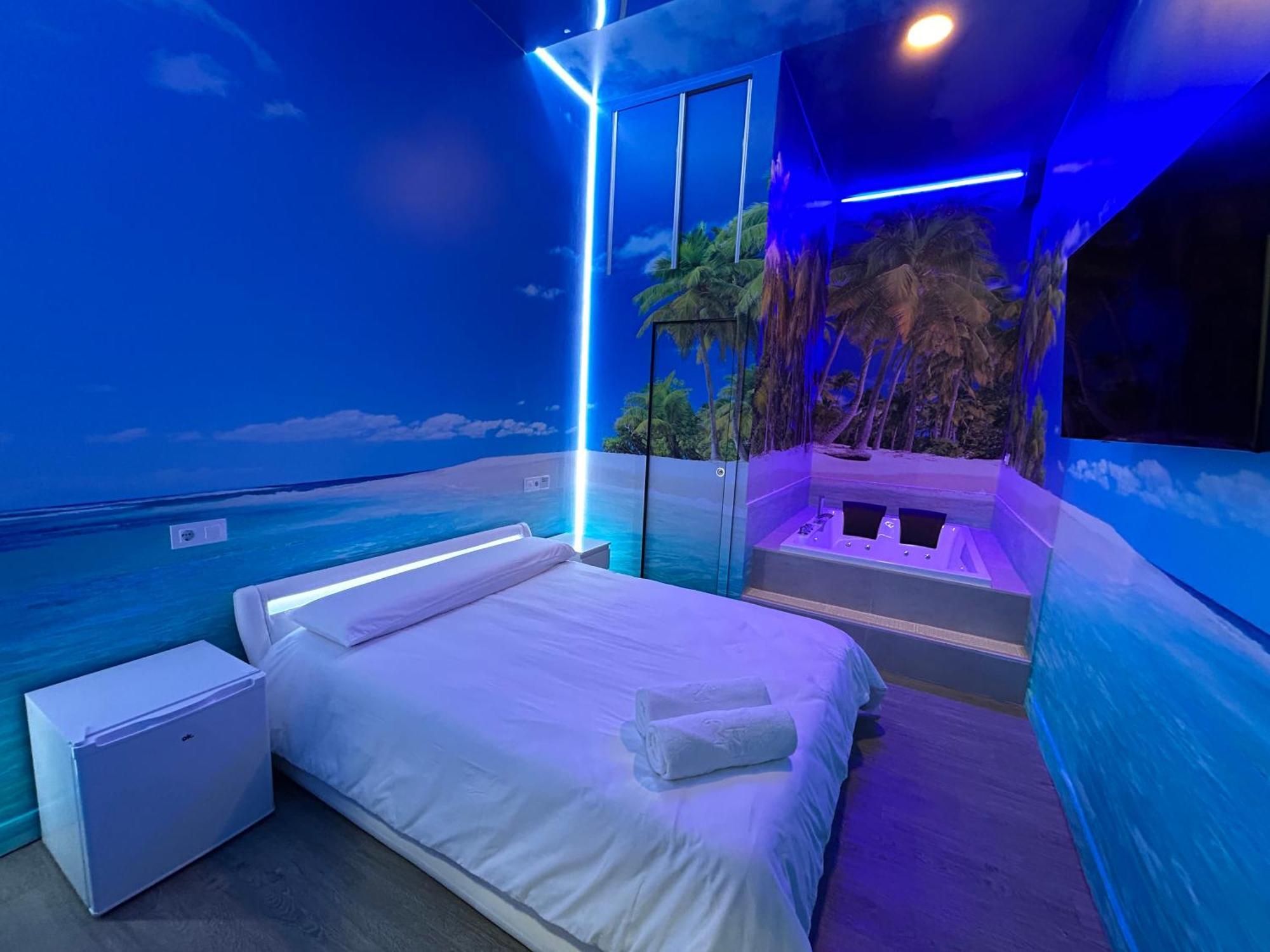 Habitacion Con Jacuzzi Y Bano Privado, Madrid